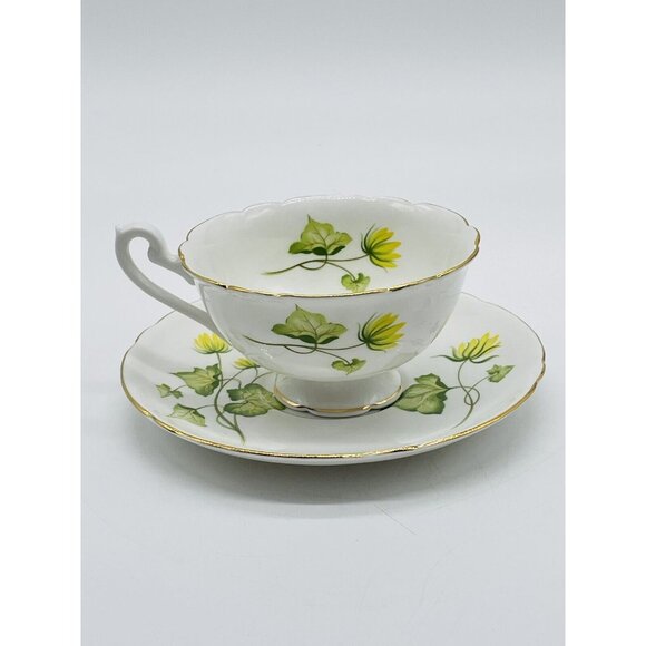 SHELLEY CUP AND SAUCER CELANDINE LINCOLN SHAPE ENGLAND 1960S YELLOW FLOWERS - Picture 3 of 9